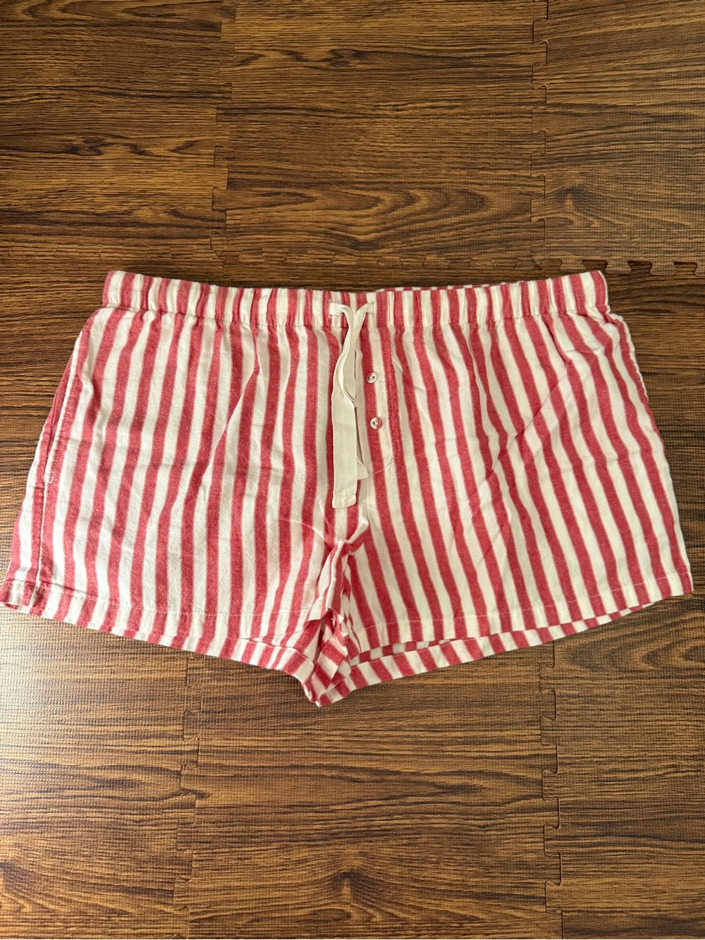 stars above Red and White Striped Flannel Lounge Shorts | L